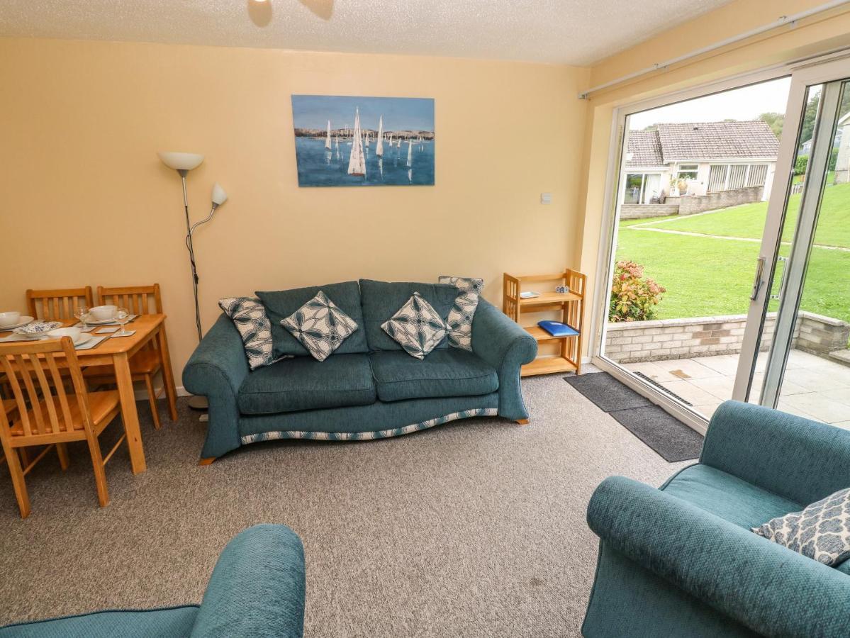 Number 6 Oxwich Leisure Park Villa Суонзи Екстериор снимка